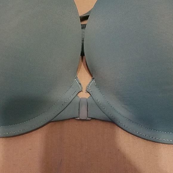 Victoria Secret Bra - Picture 4 of 6